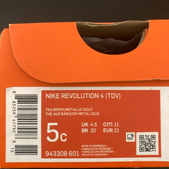 NEW NIKE REVOLUTION 4 SNEAKERS 4C GIRLS TODDLER CHILDREN INFANT SHOES BABY - Picture 16 of 16